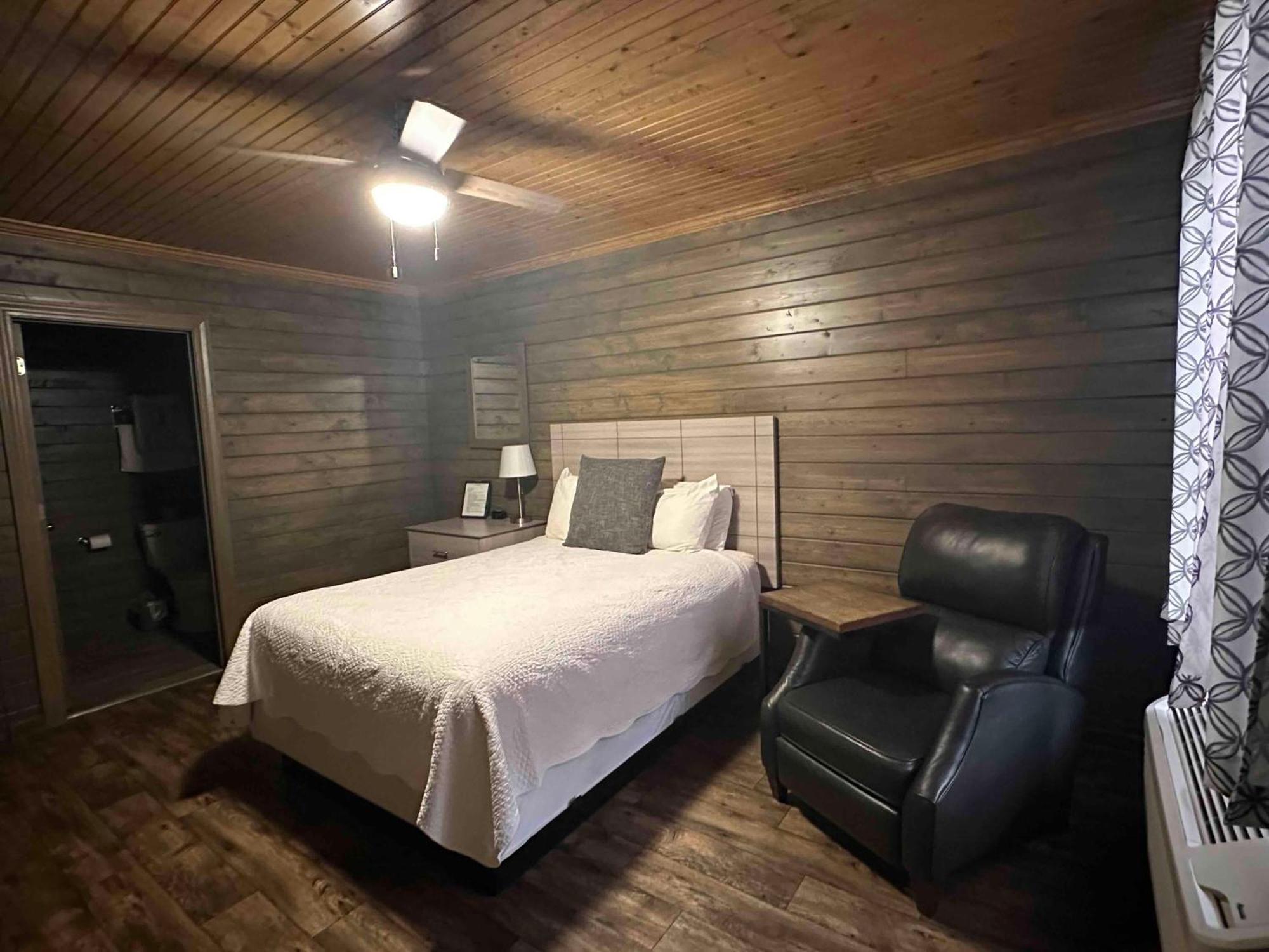 Turn On Inn Lake Village Pokój zdjęcie